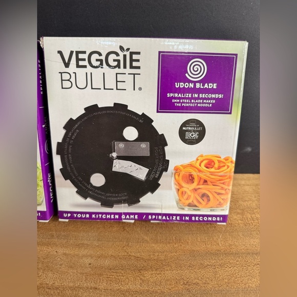 NIB Set Of 3 Veggie Bullet Attachments Angel Hair Blade Ribbon Blade Udon Blade - Picture 2 of 5